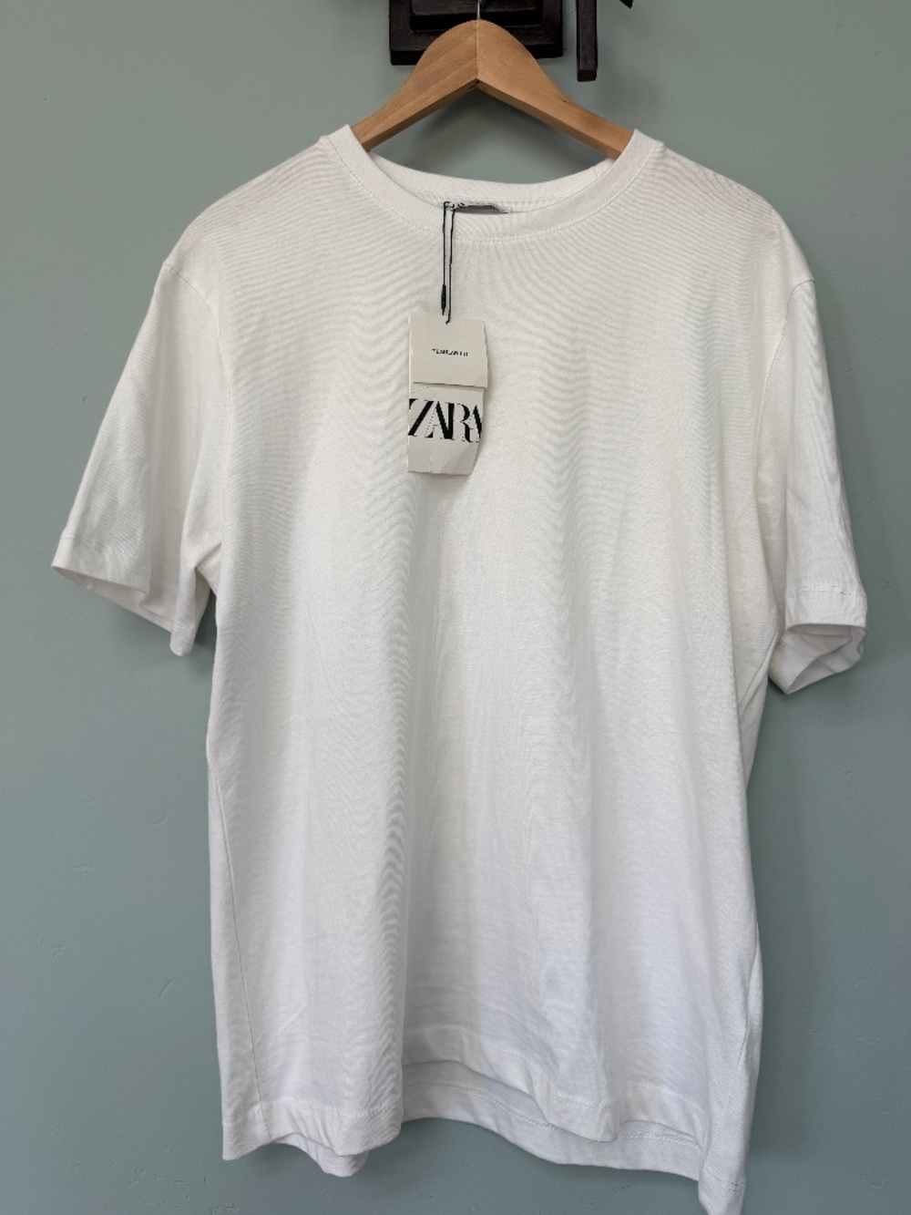 Zara Men's white regular fit crew neck short-sleeve t-shirt | Size Medium NWT